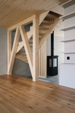 DEFH Pulverturm Schwanden_Atelier Freienstein_Haus 3 Logo Atelier Freienstein